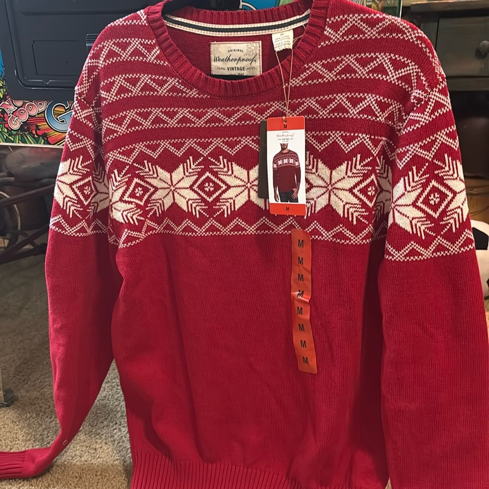 Men’s red weatherproof sweater. Size M